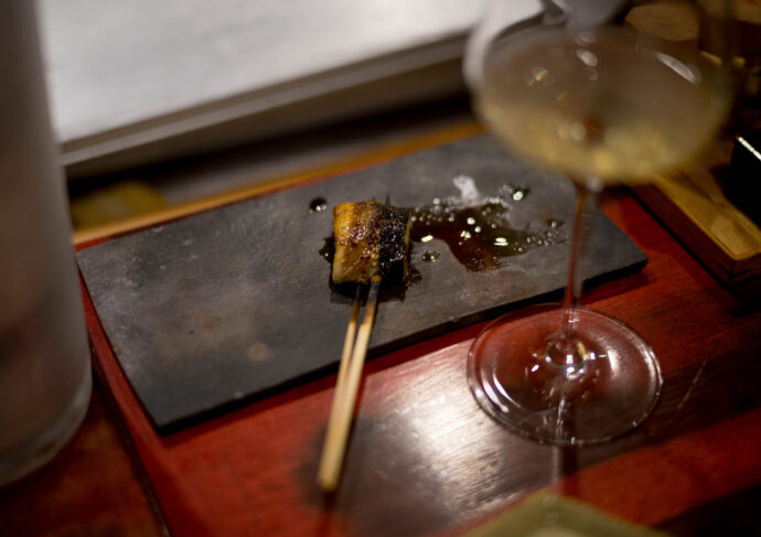 トリツル　とりつる　鳥つる　焼き鳥　国際センター　鳥料理　居酒屋　愛知県名古屋市中村区那古野1-45-15　最高　激旨し　大将　人柄　ワイン　日本酒　セレクト　センス　ちょうちん　炭焼き　富屋ワイン日本酒充実
（株）富屋酒店　愛知県名古屋市瑞穂区上坂町1-41-2　地酒屋　専門店　
おたく　マニア　ライカM11　ズミルックス50　レンズ　堀田駅　熱田神宮駅
名古屋高速　堀田出口すぐ　牛巻交差点すぐ　レトロ街並み　瓦屋根
クラッシックカー　クラッシックバイク　インテリア　ファッション　音楽
センス　クリエイト　おたく　マニア　映画　シネマ
