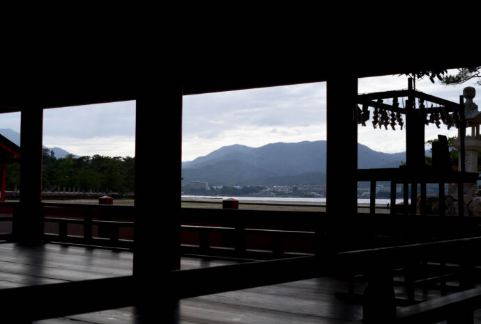 厳島神社　いつくしまじんじゃ　イツクシマジンジャ　広島県廿日市市宮島町1-1　
（株）富屋酒店 かぶしきがいしゃ とみやさけてん カブシキガイシャ　トミヤサケテン TOMIYA SAKETEN 　愛知県名古屋市瑞穂区上坂町1-41-2　地酒屋　豊盃　HOUHAI ほうはい　ホーハイ　三浦酒造  MIURASHUZO日高見　ひたかみ　ヒタカミ HITAKAMI  平孝酒造　HIRAKOSHUZO 天の戸 アマノト　あまのと　AMANOTO　浅舞酒造 ASAMAISHUZO　飛露喜 HIROKISHUZOHONTEN　廣木酒造本店　HIROK　大那 DAINA　ダイナ　だいな　菊の里酒造　KIKUNOSATOSHUZO　旭興　KYOKUKO　きょくこう　キョクコウ　渡邉酒造　WATANABESHUZO　仙禽 SENKIN　せんきん　センキン（株）せんきん SENKIN鶴齢　カクレイ　かくれい KAKUREI　青木酒造　AOKISHUZO謙信 ケンシン　けんしん KENSHIN池田屋酒造 IKEDAYASHUZO 白岳仙 HAKUGAKUSEN　ハクガクセン　はくがくせん　安本酒造 YASUMOTOSHUZO 群馬泉 グンマイズミ　ぐんまいずみ 島岡酒造 SHIMAOKASHUZO  喜久醉 きくよい キクヨイKIKUYOI 青島酒造 AOSHIMASHUZO 長珍 ちょうちん　チョウチン長珍酒造CHOCHINSHUZO　みねたからみりん　峯寳 味醂　一子相伝 ミネタカラ　いっしそうでん　イッシソウデン　小笠原味醂 OGASAWARA MIRIN

瀧自慢　たきじまん　タキジマン　瀧自慢酒造　TAKIZIMANSHUZO　田光　TABIKA 早川酒造  HAYAKAWASHUZO　作　ZAKU ざく ザク 清水清三郎商店 SHIMIZUSEIZABUROSHOTEN  篠峯　櫛羅　しのみね　シノミネ　くじら　クジラ　千代酒造　CHIYOSHUZO　雑賀　さいか　サイカ　九重雑賀  KOKONOESAIKA　紀土　鶴梅　無量山　きっど　キッド　KID 　ツルウメ　つるうめ　TURUUME　ムリョウザン　むりょうざん　MURYOZAN　平和酒造　HEIWASHUZO　蒼空　そうくう　ソウクウ　SÔKÛ　藤岡酒造　HUJIOKASHUZO 　宝剣　HOUKEN  宝剣酒造　ほうけんしゅぞう　ホウケンシュゾウ　HOKENSHUZO　清酒竹鶴　小笹屋竹鶴　せいしゅたけつる　セイシュタケツル　おささやたけつる　オササヤタケツル　竹鶴酒造　TAKETURUSHUZO
石鎚　いしづち　イシヅチ　石鎚酒造　ISHIDUCHISHUZO　土佐しらぎく　とさしらぎく　トサシラギク　仙頭酒造場　せんとうしゅぞうじょう　SENDOSHUZOZYO　アルガブランカ　ARUGABURANKA勝沼醸造　KATUNUMAJÔZÔ　ドメーヌソガ　ソガ・ペール・エ・フィス SOGA PELE ET FIS　オブセワイナリー　OBUSEWINERY　ドメーヌタカヒコ　DOMAINE TAKAHIKO　クリサワブラン　KURISAWA BLANC　ナカザワワイナリー　NAKAZAWA WINERY　さつま寿　SATUMA KOTOBUKI 　尾込商店 OGOME SHOTEN  蔵の師魂 KURANOSHIKON  小正醸造　KOMASA ＪÔＺÔ　天狗櫻 TENGUSAKURA  白石酒蔵　SHIRAISHISHUZO  しま千両 SHIMASENRYO　高崎酒蔵  TAKASAKISHUZO  杜氏潤平　TOJIJUNPEI  小玉醸造  KODAMAJOZO  赤鹿毛　青鹿毛  AKAKAGE   AOKAGE　柳田酒蔵  YANAGIDASHUZO　舞香　MAIKA　泰明　TAIMEI　藤居醸造　HUZIIJÔＺÔ　池の露　特酎天草　IKENOTUYU  TOKUCHU  AMAKUSA　壱乃醸　飛乃流　朝日　ICHINOJO  HINORYU　ASAHI　朝日酒造　ASAHISHUZO　龍宮　RYUGU 富田酒造場　TOMITASHUZOJO　鳥飼 TORIKAI　鳥飼酒造　TORIKAISHUZO　極楽 GOIKURAKU　林酒造場 HAYASHISHUZOJO　屋久の島大自然林　酔麦香　YAKUNOSHIMA DAISHIZENRIN SUIBASKUKA　本坊酒造　HONBOSHUZO
金峰　金峰荒蘆過  KINPO　KINPOARAROKA　宇都酒造　UTOSHUZO　北谷長老　CHYATANCHÔＲÔ　北谷酒造　CHYATANSHUZO　山原くいな　YAMBARUKUINA　やんばる酒造　YAMBARUSHUZO　2024年春オープン予定 いいねタウン瑞穂 iiNE マルシェ内　グランクレア瑞穂 いいねタウン瑞穂  愛知県名古屋市瑞穂区宝田町四丁目2番、3番2　春敲町三丁目23番1（地番） 魚太郎　UOTARO MIZUHO うおたろう　ウオタロウ　なごやみずほてん　ナゴヤミズホテン　 名古屋瑞穂店  車で1分　徒歩5分　丸明 瑞穂店  MARUAKI MIZUHO　マルアキ ミズホテン　まるあき みずほてん　 徒歩10分　車3分　焼肉 美奈登  ヤキニクミナト　やきにくみなと YAKINIKU MINATO 車で2分　徒歩10分  どての品川　DOTENO SHINAGAWA　ドテノシナガワ　どてのしながわ　車で30秒　徒歩1分昇福亭　SHOHUKUTEI しょうふくてい　ショウフクテイ 街中華　マニア　大盛り　個性派  車で5分　徒歩15分  名店 近くにたくさんあり　堀田バンザイ　牛巻バンザイ　名古屋のへそ

