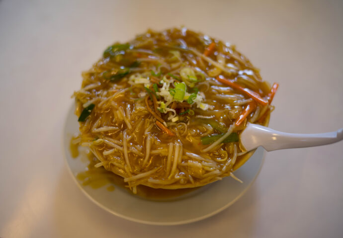 ひろし食堂   ヒロシショクドウ HIROSHI SHOKUDO  OMOUMA オモウマ  名店 箱根板橋 食堂 かつ丼 ラーメン 激盛り 味噌ラーメン スタミナ麺  安定感抜群  コスパ最強  行列必須  中毒性  
（株）富屋酒店 かぶしきがいしゃ とみやさけてん カブシキガイシャ　トミヤサケテン TOMIYA SAKETEN 　愛知県名古屋市瑞穂区上坂町1-41-2　地酒屋　豊盃　HOUHAI ほうはい　ホーハイ　三浦酒造  MIURASHUZO日高見　ひたかみ　ヒタカミ HITAKAMI  平孝酒造　HIRAKOSHUZO 天の戸 アマノト　あまのと　AMANOTO　浅舞酒造ASAMAISHUZO　飛露喜 HIROKISHUZOHONTEN　廣木酒造本店　HIROK　大那 DAINA　ダイナ　だいな　菊の里酒造　KIKUNOSATOSHUZO　旭興　KYOKUKO　きょくこう　キョクコウ　渡邉酒造　WATANABESHUZO　仙禽 SENKIN　せんきん　センキン（株）せんきん SENKIN鶴齢　カクレイ　かくれい KAKUREI　青木酒造　AOKISHUZO謙信 ケンシン　けんしん KENSHIN池田屋酒造 IKEDAYASHUZO 白岳仙 HAKUGAKUSEN　ハクガクセン　はくがくせん　安本酒造 YASUMOTOSHUZO 群馬泉 グンマイズミ　ぐんまいずみ 島岡酒造 SHIMAOKASHUZO  喜久醉 きくよい キクヨイKIKUYOI 青島酒造 AOSHIMASHUZO 長珍 ちょうちん　チョウチン長珍酒造CHOCHINSHUZO　みねたからみりん　峯寳 味醂　一子相伝 ミネタカラ　いっしそうでん　イッシソウデン　小笠原味醂 OGASAWARA MIRIN

瀧自慢　たきじまん　タキジマン　瀧自慢酒造　TAKIZIMANSHUZO　田光　TABIKA 早川酒造  HAYAKAWASHUZO　作　ZAKU ざく ザク 清水清三郎商店 SHIMIZUSEIZABUROSHOTEN  篠峯　櫛羅　しのみね　シノミネ　くじら　クジラ　千代酒造　CHIYOSHUZO　雑賀　さいか　サイカ　九重雑賀  KOKONOESAIKA　紀土　鶴梅　無量山　きっど　キッド　KID 　ツルウメ　つるうめ　TURUUME　ムリョウザン　むりょうざん　MURYOZAN　平和酒造　HEIWASHUZO　蒼空　そうくう　ソウクウ　SÔKÛ　藤岡酒造　HUJIOKASHUZO 　宝剣　HOUKEN  宝剣酒造　ほうけんしゅぞう　ホウケンシュゾウ　HOKENSHUZO　清酒竹鶴　小笹屋竹鶴　せいしゅたけつる　セイシュタケツル　おささやたけつる　オササヤタケツル　竹鶴酒造　TAKETURUSHUZO
石鎚　いしづち　イシヅチ　石鎚酒造　ISHIDUCHISHUZO　土佐しらぎく　とさしらぎく　トサシラギク　仙頭酒造場　せんとうしゅぞうじょう　SENDOSHUZOZYO
　
 ブルゴーニュワイン　BOURGOGNE  ボルドーワイン　BORDEAUXカリフォルニアワイン CALIFORNIA  シャンパーニュ  SHAMPAGNEアルザスワイン ALSACE ドイツワイン WEIN GERMAN WINE 専門店　ライカM11　ズミルックス50　レンズ　代表　上田豊二　　きき酒師　焼酎アドバイザー　シャンパーニュシュヴァリエ　堀田駅より徒歩10分　熱田神宮駅より徒歩10分
市バス　牛巻より徒歩３分　地下鉄堀田駅より徒歩１５分　名古屋高速堀田出口より車で２分　牛巻交差点より徒歩５分　レトロ街並み　瓦屋根　裏道　大通りより二本入る　CLASSIC CARクラッシックカー CLASSIC BIKE　クラッシックバイク INTERIA　インテリア　　FASHION　ファッション　MUSIC　音楽　LOVE　SAKE SHOP　酒屋
センス　クリエイト　おたく　　MANIAマニア MOVIE　映画　CINEMA シネマ　2024年春オープン予定 いいねタウン瑞穂 iiNE マルシェ内　グランクレア瑞穂 いいねタウン瑞穂  愛知県名古屋市瑞穂区宝田町四丁目2番、3番2　春敲町三丁目23番1（地番） 魚太郎　UOTARO MIZUHO うおたろう　ウオタロウ　なごやみずほてん　ナゴヤミズホテン　 名古屋瑞穂店  車で1分　徒歩5分　丸明 瑞穂店  MARUAKI MIZUHO　マルアキ ミズホテン　まるあき みずほてん　 徒歩10分　車3分　焼肉 美奈登  ヤキニクミナト　やきにくみなと YAKINIKU MINATO 車で2分　徒歩10分  どての品川　DOTENO SHINAGAWA　ドテノシナガワ　どてのしながわ　車で30秒　徒歩1分昇福亭　SHOHUKUTEI しょうふくてい　ショウフクテイ 街中華　マニア　大盛り　個性派  車で5分　徒歩15分  名店 近くにたくさんあり　堀田バンザイ　牛巻バンザイ　名古屋のへそ

