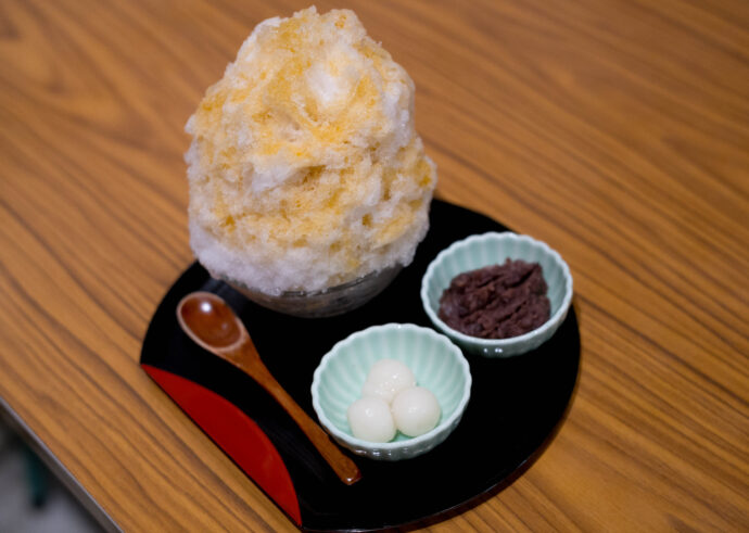 澤田商店 SAWADA SHOTEN さわだしょうてん サワダショウテン 氷 専門店 かき氷 行列 夏の風物詩　甘味や
愛知県名古屋市中区栄1-13-31 抹茶  ほうじ茶  ヒルトンホテルより南へ300ｍ　伏見　納谷橋
リーチアウト　株式会社  RIACH OUT しまだ たかのり 島田社長  東京都足立区南花畑1-9-2 ボルドー 輸入元
（株）富屋酒店 かぶしきがいしゃ とみやさけてん カブシキガイシャ　トミヤサケテン TOMIYA SAKETEN 　愛知県名古屋市瑞穂区上坂町1-41-2　地酒屋　豊盃　HOUHAI ほうはい　ホーハイ　三浦酒造  MIURASHUZO日高見　ひたかみ　ヒタカミ HITAKAMI  平孝酒造　HIRAKOSHUZO 天の戸 アマノト　あまのと　AMANOTO　浅舞酒造ASAMAISHUZO　飛露喜 HIROKISHUZOHONTEN　廣木酒造本店　HIROK　大那 DAINA　ダイナ　だいな　菊の里酒造　KIKUNOSATOSHUZO　旭興　KYOKUKO　きょくこう　キョクコウ　渡邉酒造　WATANABESHUZO　仙禽 SENKIN　せんきん　センキン（株）せんきん SENKIN鶴齢　カクレイ　かくれい KAKUREI　青木酒造　AOKISHUZO謙信 ケンシン　けんしん KENSHIN池田屋酒造 IKEDAYASHUZO 白岳仙 HAKUGAKUSEN　ハクガクセン　はくがくせん　安本酒造 YASUMOTOSHUZO 群馬泉 グンマイズミ　ぐんまいずみ 島岡酒造 SHIMAOKASHUZO  喜久醉 きくよい キクヨイKIKUYOI 青島酒造 AOSHIMASHUZO 長珍 ちょうちん　チョウチン長珍酒造CHOCHINSHUZO　みねたからみりん　峯寳 味醂　一子相伝 ミネタカラ　いっしそうでん　イッシソウデン　小笠原味醂 OGASAWARA MIRIN

瀧自慢　たきじまん　タキジマン　瀧自慢酒造　TAKIZIMANSHUZO　田光　TABIKA 早川酒造  HAYAKAWASHUZO　作　ZAKU ざく ザク 清水清三郎商店 SHIMIZUSEIZABUROSHOTEN  篠峯　櫛羅　しのみね　シノミネ　くじら　クジラ　千代酒造　CHIYOSHUZO　雑賀　さいか　サイカ　九重雑賀  KOKONOESAIKA　紀土　鶴梅　無量山　きっど　キッド　KID 　ツルウメ　つるうめ　TURUUME　ムリョウザン　むりょうざん　MURYOZAN　平和酒造　HEIWASHUZO　蒼空　そうくう　ソウクウ　SÔKÛ　藤岡酒造　HUJIOKASHUZO 　宝剣　HOUKEN  宝剣酒造　ほうけんしゅぞう　ホウケンシュゾウ　HOKENSHUZO　清酒竹鶴　小笹屋竹鶴　せいしゅたけつる　セイシュタケツル　おささやたけつる　オササヤタケツル　竹鶴酒造　TAKETURUSHUZO
石鎚　いしづち　イシヅチ　石鎚酒造　ISHIDUCHISHUZO　土佐しらぎく　とさしらぎく　トサシラギク　仙頭酒造場　せんとうしゅぞうじょう　SENDOSHUZOZYO
　
 ブルゴーニュワイン　BOURGOGNE  ボルドーワイン　BORDEAUXカリフォルニアワイン CALIFORNIA  シャンパーニュ  SHAMPAGNEアルザスワイン ALSACE ドイツワイン WEIN GERMAN WINE 専門店　ライカM11　ズミルックス50　レンズ　代表　上田豊二　　きき酒師　焼酎アドバイザー　シャンパーニュシュヴァリエ　堀田駅より徒歩10分　熱田神宮駅より徒歩10分
市バス　牛巻より徒歩３分　地下鉄堀田駅より徒歩１５分　名古屋高速堀田出口より車で２分　牛巻交差点より徒歩５分　レトロ街並み　瓦屋根　裏道　大通りより二本入る　CLASSIC CARクラッシックカー CLASSIC BIKE　クラッシックバイク INTERIA　インテリア　　FASHION　ファッション　MUSIC　音楽　LOVE　SAKE SHOP　酒屋
センス　クリエイト　おたく　　MANIAマニア MOVIE　映画　CINEMA シネマ　2024年春オープン予定 いいねタウン瑞穂 iiNE マルシェ内　グランクレア瑞穂 いいねタウン瑞穂  愛知県名古屋市瑞穂区宝田町四丁目2番、3番2　春敲町三丁目23番1（地番） 魚太郎　UOTARO MIZUHO うおたろう　ウオタロウ　なごやみずほてん　ナゴヤミズホテン　 名古屋瑞穂店  車で1分　徒歩5分　丸明 瑞穂店  MARUAKI MIZUHO　マルアキ ミズホテン　まるあき みずほてん　 徒歩10分　車3分　焼肉 美奈登  ヤキニクミナト　やきにくみなと YAKINIKU MINATO 車で2分　徒歩10分  どての品川　DOTENO SHINAGAWA　ドテノシナガワ　どてのしながわ　車で30秒　徒歩1分昇福亭　SHOHUKUTEI しょうふくてい　ショウフクテイ 街中華　マニア　大盛り　個性派  車で5分　徒歩15分  名店 近くにたくさんあり　堀田バンザイ　牛巻バンザイ　名古屋のへそ

