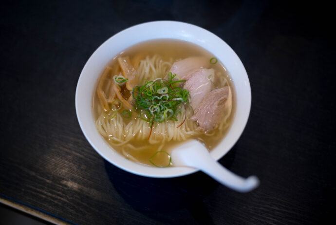 森下そば もりしたそば モリシタソバ らーめん ラーメン RAMEN  志太系 SHIDAKEI しだけい シダケイ 静岡県藤枝市茶町4-19-1 醤油ラーメン 塩ラーメン 美しお出汁 旨し　絶品 繁盛店
（株）富屋酒店 かぶしきがいしゃ とみやさけてん カブシキガイシャ　トミヤサケテン TOMIYA SAKETEN 　愛知県名古屋市瑞穂区上坂町1-41-2　地酒屋　豊盃　HOUHAI ほうはい　ホーハイ　三浦酒造  MIURASHUZO日高見　ひたかみ　ヒタカミ HITAKAMI  平孝酒造　HIRAKOSHUZO 天の戸 アマノト　あまのと　AMANOTO　浅舞酒造ASAMAISHUZO　飛露喜 HIROKISHUZOHONTEN　廣木酒造本店　HIROK　大那 DAINA　ダイナ　だいな　菊の里酒造　KIKUNOSATOSHUZO　旭興　KYOKUKO　きょくこう　キョクコウ　渡邉酒造　WATANABESHUZO　仙禽 SENKIN　せんきん　センキン（株）せんきん SENKIN鶴齢　カクレイ　かくれい KAKUREI　青木酒造　AOKISHUZO謙信 ケンシン　けんしん KENSHIN池田屋酒造 IKEDAYASHUZO 白岳仙 HAKUGAKUSEN　ハクガクセン　はくがくせん　安本酒造 YASUMOTOSHUZO 群馬泉 グンマイズミ　ぐんまいずみ 島岡酒造 SHIMAOKASHUZO  喜久醉 きくよい キクヨイKIKUYOI 青島酒造 AOSHIMASHUZO 長珍 ちょうちん　チョウチン長珍酒造CHOCHINSHUZO　みねたからみりん　峯寳 味醂　一子相伝 ミネタカラ　いっしそうでん　イッシソウデン　小笠原味醂 OGASAWARA MIRIN

瀧自慢　たきじまん　タキジマン　瀧自慢酒造　TAKIZIMANSHUZO　田光　TABIKA 早川酒造  HAYAKAWASHUZO　作　ZAKU ざく ザク 清水清三郎商店 SHIMIZUSEIZABUROSHOTEN  篠峯　櫛羅　しのみね　シノミネ　くじら　クジラ　千代酒造　CHIYOSHUZO　雑賀　さいか　サイカ　九重雑賀  KOKONOESAIKA　紀土　鶴梅　無量山　きっど　キッド　KID 　ツルウメ　つるうめ　TURUUME　ムリョウザン　むりょうざん　MURYOZAN　平和酒造　HEIWASHUZO　蒼空　そうくう　ソウクウ　SÔKÛ　藤岡酒造　HUJIOKASHUZO 　宝剣　HOUKEN  宝剣酒造　ほうけんしゅぞう　ホウケンシュゾウ　HOKENSHUZO　清酒竹鶴　小笹屋竹鶴　せいしゅたけつる　セイシュタケツル　おささやたけつる　オササヤタケツル　竹鶴酒造　TAKETURUSHUZO
石鎚　いしづち　イシヅチ　石鎚酒造　ISHIDUCHISHUZO　土佐しらぎく　とさしらぎく　トサシラギク　仙頭酒造場　せんとうしゅぞうじょう　SENDOSHUZOZYO
　
 ブルゴーニュワイン　BOURGOGNE  ボルドーワイン　BORDEAUXカリフォルニアワイン CALIFORNIA  シャンパーニュ  SHAMPAGNEアルザスワイン ALSACE ドイツワイン WEIN GERMAN WINE 専門店　ライカM11　ズミルックス50　レンズ　代表　上田豊二　　きき酒師　焼酎アドバイザー　シャンパーニュシュヴァリエ　堀田駅より徒歩10分　熱田神宮駅より徒歩10分
市バス　牛巻より徒歩３分　地下鉄堀田駅より徒歩１５分　名古屋高速堀田出口より車で２分　牛巻交差点より徒歩５分　レトロ街並み　瓦屋根　裏道　大通りより二本入る　CLASSIC CARクラッシックカー CLASSIC BIKE　クラッシックバイク INTERIA　インテリア　　FASHION　ファッション　MUSIC　音楽　LOVE　SAKE SHOP　酒屋
センス　クリエイト　おたく　　MANIAマニア MOVIE　映画　CINEMA シネマ　2024年春オープン予定 いいねタウン瑞穂 iiNE マルシェ内　グランクレア瑞穂 いいねタウン瑞穂  愛知県名古屋市瑞穂区宝田町四丁目2番、3番2　春敲町三丁目23番1（地番） 魚太郎　UOTARO MIZUHO うおたろう　ウオタロウ　なごやみずほてん　ナゴヤミズホテン　 名古屋瑞穂店  車で1分　徒歩5分　丸明 瑞穂店  MARUAKI MIZUHO　マルアキ ミズホテン　まるあき みずほてん　 徒歩10分　車3分　焼肉 美奈登  ヤキニクミナト　やきにくみなと YAKINIKU MINATO 車で2分　徒歩10分  どての品川　DOTENO SHINAGAWA　ドテノシナガワ　どてのしながわ　車で30秒　徒歩1分昇福亭　SHOHUKUTEI しょうふくてい　ショウフクテイ 街中華　マニア　大盛り　個性派  車で5分　徒歩15分  名店 近くにたくさんあり　堀田バンザイ　牛巻バンザイ　名古屋のへそ



