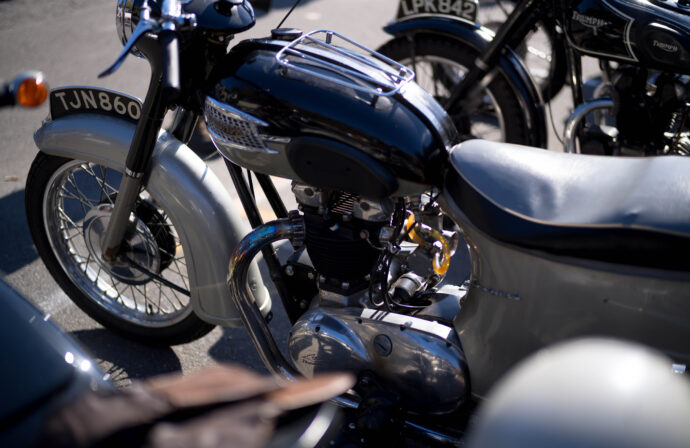 VINTAGE BIKE RUN IN TSUSHIMA ヴィンテージ バイク ラン イン ツシマ ヴぃんてーじ ばいく らん いん 津島　津島神社 TSUSHIMA JINJA ツシマジンジャ 愛知県津島市神明町1  ハーレー トラアンフ ホンダ ベスパ BMW  （株）富屋酒店 かぶしきがいしゃ とみやさけてん カブシキガイシャ　トミヤサケテン TOMIYA SAKETEN 　愛知県名古屋市瑞穂区上坂町1-41-2　地酒屋　豊盃　HOUHAI ほうはい　ホーハイ　三浦酒造  MIURASHUZO日高見　ひたかみ　ヒタカミ HITAKAMI  平孝酒造　HIRAKOSHUZO 天の戸 アマノト　あまのと　AMANOTO　浅舞酒造ASAMAISHUZO　飛露喜 HIROKISHUZOHONTEN　廣木酒造本店　HIROK　大那 DAINA　ダイナ　だいな　菊の里酒造　KIKUNOSATOSHUZO　旭興　KYOKUKO　きょくこう　キョクコウ　渡邉酒造　WATANABESHUZO　仙禽 SENKIN　せんきん　センキン（株）せんきん SENKIN鶴齢　カクレイ　かくれい KAKUREI　青木酒造　AOKISHUZO謙信 ケンシン　けんしん KENSHIN池田屋酒造 IKEDAYASHUZO 白岳仙 HAKUGAKUSEN　ハクガクセン　はくがくせん　安本酒造 YASUMOTOSHUZO 群馬泉 グンマイズミ　ぐんまいずみ 島岡酒造 SHIMAOKASHUZO  喜久醉 きくよい キクヨイKIKUYOI 青島酒造 AOSHIMASHUZO 長珍 ちょうちん　チョウチン長珍酒造CHOCHINSHUZO　みねたからみりん　峯寳 味醂　一子相伝 ミネタカラ　いっしそうでん　イッシソウデン　小笠原味醂 OGASAWARA MIRIN

瀧自慢　たきじまん　タキジマン　瀧自慢酒造　TAKIZIMANSHUZO　田光　TABIKA 早川酒造  HAYAKAWASHUZO　作　ZAKU ざく ザク 清水清三郎商店 SHIMIZUSEIZABUROSHOTEN  篠峯　櫛羅　しのみね　シノミネ　くじら　クジラ　千代酒造　CHIYOSHUZO　雑賀　さいか　サイカ　九重雑賀  KOKONOESAIKA　紀土　鶴梅　無量山　きっど　キッド　KID 　ツルウメ　つるうめ　TURUUME　ムリョウザン　むりょうざん　MURYOZAN　平和酒造　HEIWASHUZO　蒼空　そうくう　ソウクウ　SÔKÛ　藤岡酒造　HUJIOKASHUZO 　宝剣　HOUKEN  宝剣酒造　ほうけんしゅぞう　ホウケンシュゾウ　HOKENSHUZO　清酒竹鶴　小笹屋竹鶴　せいしゅたけつる　セイシュタケツル　おささやたけつる　オササヤタケツル　竹鶴酒造　TAKETURUSHUZO
石鎚　いしづち　イシヅチ　石鎚酒造　ISHIDUCHISHUZO　土佐しらぎく　とさしらぎく　トサシラギク　仙頭酒造場　せんとうしゅぞうじょう　SENDOSHUZOZYO
　
 ブルゴーニュワイン　BOURGOGNE  ボルドーワイン　BORDEAUXカリフォルニアワイン CALIFORNIA  シャンパーニュ  SHAMPAGNEアルザスワイン ALSACE ドイツワイン WEIN GERMAN WINE 専門店　ライカM11　ズミルックス50　レンズ　代表　上田豊二　　きき酒師　焼酎アドバイザー　シャンパーニュシュヴァリエ　堀田駅より徒歩10分　熱田神宮駅より徒歩10分
市バス　牛巻より徒歩３分　地下鉄堀田駅より徒歩１５分　名古屋高速堀田出口より車で２分　牛巻交差点より徒歩５分　レトロ街並み　瓦屋根　裏道　大通りより二本入る　CLASSIC CARクラッシックカー CLASSIC BIKE　クラッシックバイク INTERIA　インテリア　　FASHION　ファッション　MUSIC　音楽　LOVE　SAKE SHOP　酒屋
センス　クリエイト　おたく　　MANIAマニア MOVIE　映画　CINEMA シネマ　2024年春オープン予定 いいねタウン瑞穂 iiNE マルシェ内　グランクレア瑞穂 いいねタウン瑞穂  愛知県名古屋市瑞穂区宝田町四丁目2番、3番2　春敲町三丁目23番1（地番） 魚太郎　UOTARO MIZUHO うおたろう　ウオタロウ　なごやみずほてん　ナゴヤミズホテン　 名古屋瑞穂店  車で1分　徒歩5分　丸明 瑞穂店  MARUAKI MIZUHO　マルアキ ミズホテン　まるあき みずほてん　 徒歩10分　車3分　焼肉 美奈登  ヤキニクミナト　やきにくみなと YAKINIKU MINATO 車で2分　徒歩10分  どての品川　DOTENO SHINAGAWA　ドテノシナガワ　どてのしながわ　車で30秒　徒歩1分昇福亭　SHOHUKUTEI しょうふくてい　ショウフクテイ 街中華　マニア　大盛り　個性派  車で5分　徒歩15分  名店 近くにたくさんあり　堀田バンザイ　牛巻バンザイ　名古屋のへそ

