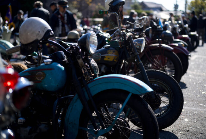 VINTAGE BIKE RUN IN TSUSHIMA ヴィンテージ バイク ラン イン ツシマ ヴぃんてーじ ばいく らん いん 津島　津島神社 TSUSHIMA JINJA ツシマジンジャ 愛知県津島市神明町1  ハーレー トラアンフ ホンダ ベスパ BMW  （株）富屋酒店 かぶしきがいしゃ とみやさけてん カブシキガイシャ　トミヤサケテン TOMIYA SAKETEN 　愛知県名古屋市瑞穂区上坂町1-41-2　地酒屋　豊盃　HOUHAI ほうはい　ホーハイ　三浦酒造  MIURASHUZO日高見　ひたかみ　ヒタカミ HITAKAMI  平孝酒造　HIRAKOSHUZO 天の戸 アマノト　あまのと　AMANOTO　浅舞酒造ASAMAISHUZO　飛露喜 HIROKISHUZOHONTEN　廣木酒造本店　HIROK　大那 DAINA　ダイナ　だいな　菊の里酒造　KIKUNOSATOSHUZO　旭興　KYOKUKO　きょくこう　キョクコウ　渡邉酒造　WATANABESHUZO　仙禽 SENKIN　せんきん　センキン（株）せんきん SENKIN鶴齢　カクレイ　かくれい KAKUREI　青木酒造　AOKISHUZO謙信 ケンシン　けんしん KENSHIN池田屋酒造 IKEDAYASHUZO 白岳仙 HAKUGAKUSEN　ハクガクセン　はくがくせん　安本酒造 YASUMOTOSHUZO 群馬泉 グンマイズミ　ぐんまいずみ 島岡酒造 SHIMAOKASHUZO  喜久醉 きくよい キクヨイKIKUYOI 青島酒造 AOSHIMASHUZO 長珍 ちょうちん　チョウチン長珍酒造CHOCHINSHUZO　みねたからみりん　峯寳 味醂　一子相伝 ミネタカラ　いっしそうでん　イッシソウデン　小笠原味醂 OGASAWARA MIRIN

瀧自慢　たきじまん　タキジマン　瀧自慢酒造　TAKIZIMANSHUZO　田光　TABIKA 早川酒造  HAYAKAWASHUZO　作　ZAKU ざく ザク 清水清三郎商店 SHIMIZUSEIZABUROSHOTEN  篠峯　櫛羅　しのみね　シノミネ　くじら　クジラ　千代酒造　CHIYOSHUZO　雑賀　さいか　サイカ　九重雑賀  KOKONOESAIKA　紀土　鶴梅　無量山　きっど　キッド　KID 　ツルウメ　つるうめ　TURUUME　ムリョウザン　むりょうざん　MURYOZAN　平和酒造　HEIWASHUZO　蒼空　そうくう　ソウクウ　SÔKÛ　藤岡酒造　HUJIOKASHUZO 　宝剣　HOUKEN  宝剣酒造　ほうけんしゅぞう　ホウケンシュゾウ　HOKENSHUZO　清酒竹鶴　小笹屋竹鶴　せいしゅたけつる　セイシュタケツル　おささやたけつる　オササヤタケツル　竹鶴酒造　TAKETURUSHUZO
石鎚　いしづち　イシヅチ　石鎚酒造　ISHIDUCHISHUZO　土佐しらぎく　とさしらぎく　トサシラギク　仙頭酒造場　せんとうしゅぞうじょう　SENDOSHUZOZYO
　
 ブルゴーニュワイン　BOURGOGNE  ボルドーワイン　BORDEAUXカリフォルニアワイン CALIFORNIA  シャンパーニュ  SHAMPAGNEアルザスワイン ALSACE ドイツワイン WEIN GERMAN WINE 専門店　ライカM11　ズミルックス50　レンズ　代表　上田豊二　　きき酒師　焼酎アドバイザー　シャンパーニュシュヴァリエ　堀田駅より徒歩10分　熱田神宮駅より徒歩10分
市バス　牛巻より徒歩３分　地下鉄堀田駅より徒歩１５分　名古屋高速堀田出口より車で２分　牛巻交差点より徒歩５分　レトロ街並み　瓦屋根　裏道　大通りより二本入る　CLASSIC CARクラッシックカー CLASSIC BIKE　クラッシックバイク INTERIA　インテリア　　FASHION　ファッション　MUSIC　音楽　LOVE　SAKE SHOP　酒屋
センス　クリエイト　おたく　　MANIAマニア MOVIE　映画　CINEMA シネマ　2024年春オープン予定 いいねタウン瑞穂 iiNE マルシェ内　グランクレア瑞穂 いいねタウン瑞穂  愛知県名古屋市瑞穂区宝田町四丁目2番、3番2　春敲町三丁目23番1（地番） 魚太郎　UOTARO MIZUHO うおたろう　ウオタロウ　なごやみずほてん　ナゴヤミズホテン　 名古屋瑞穂店  車で1分　徒歩5分　丸明 瑞穂店  MARUAKI MIZUHO　マルアキ ミズホテン　まるあき みずほてん　 徒歩10分　車3分　焼肉 美奈登  ヤキニクミナト　やきにくみなと YAKINIKU MINATO 車で2分　徒歩10分  どての品川　DOTENO SHINAGAWA　ドテノシナガワ　どてのしながわ　車で30秒　徒歩1分昇福亭　SHOHUKUTEI しょうふくてい　ショウフクテイ 街中華　マニア　大盛り　個性派  車で5分　徒歩15分  名店 近くにたくさんあり　堀田バンザイ　牛巻バンザイ　名古屋のへそ

