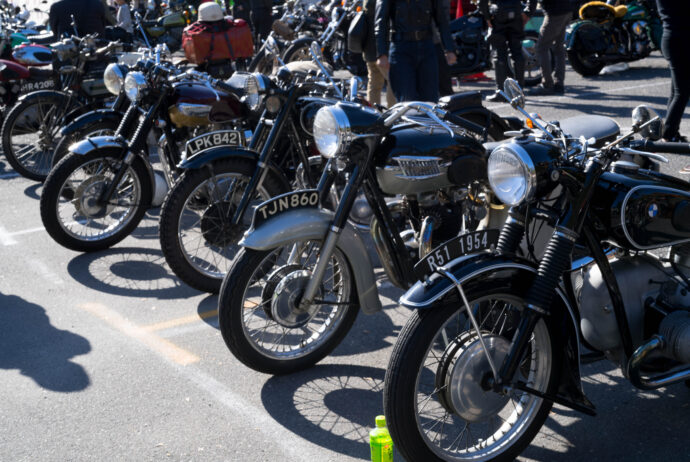 VINTAGE BIKE RUN IN TSUSHIMA ヴィンテージ バイク ラン イン ツシマ ヴぃんてーじ ばいく らん いん 津島　津島神社 TSUSHIMA JINJA ツシマジンジャ 愛知県津島市神明町1  ハーレー トラアンフ ホンダ ベスパ BMW  （株）富屋酒店 かぶしきがいしゃ とみやさけてん カブシキガイシャ　トミヤサケテン TOMIYA SAKETEN 　愛知県名古屋市瑞穂区上坂町1-41-2　地酒屋　豊盃　HOUHAI ほうはい　ホーハイ　三浦酒造  MIURASHUZO日高見　ひたかみ　ヒタカミ HITAKAMI  平孝酒造　HIRAKOSHUZO 天の戸 アマノト　あまのと　AMANOTO　浅舞酒造ASAMAISHUZO　飛露喜 HIROKISHUZOHONTEN　廣木酒造本店　HIROK　大那 DAINA　ダイナ　だいな　菊の里酒造　KIKUNOSATOSHUZO　旭興　KYOKUKO　きょくこう　キョクコウ　渡邉酒造　WATANABESHUZO　仙禽 SENKIN　せんきん　センキン（株）せんきん SENKIN鶴齢　カクレイ　かくれい KAKUREI　青木酒造　AOKISHUZO謙信 ケンシン　けんしん KENSHIN池田屋酒造 IKEDAYASHUZO 白岳仙 HAKUGAKUSEN　ハクガクセン　はくがくせん　安本酒造 YASUMOTOSHUZO 群馬泉 グンマイズミ　ぐんまいずみ 島岡酒造 SHIMAOKASHUZO  喜久醉 きくよい キクヨイKIKUYOI 青島酒造 AOSHIMASHUZO 長珍 ちょうちん　チョウチン長珍酒造CHOCHINSHUZO　みねたからみりん　峯寳 味醂　一子相伝 ミネタカラ　いっしそうでん　イッシソウデン　小笠原味醂 OGASAWARA MIRIN

瀧自慢　たきじまん　タキジマン　瀧自慢酒造　TAKIZIMANSHUZO　田光　TABIKA 早川酒造  HAYAKAWASHUZO　作　ZAKU ざく ザク 清水清三郎商店 SHIMIZUSEIZABUROSHOTEN  篠峯　櫛羅　しのみね　シノミネ　くじら　クジラ　千代酒造　CHIYOSHUZO　雑賀　さいか　サイカ　九重雑賀  KOKONOESAIKA　紀土　鶴梅　無量山　きっど　キッド　KID 　ツルウメ　つるうめ　TURUUME　ムリョウザン　むりょうざん　MURYOZAN　平和酒造　HEIWASHUZO　蒼空　そうくう　ソウクウ　SÔKÛ　藤岡酒造　HUJIOKASHUZO 　宝剣　HOUKEN  宝剣酒造　ほうけんしゅぞう　ホウケンシュゾウ　HOKENSHUZO　清酒竹鶴　小笹屋竹鶴　せいしゅたけつる　セイシュタケツル　おささやたけつる　オササヤタケツル　竹鶴酒造　TAKETURUSHUZO
石鎚　いしづち　イシヅチ　石鎚酒造　ISHIDUCHISHUZO　土佐しらぎく　とさしらぎく　トサシラギク　仙頭酒造場　せんとうしゅぞうじょう　SENDOSHUZOZYO
　
 ブルゴーニュワイン　BOURGOGNE  ボルドーワイン　BORDEAUXカリフォルニアワイン CALIFORNIA  シャンパーニュ  SHAMPAGNEアルザスワイン ALSACE ドイツワイン WEIN GERMAN WINE 専門店　ライカM11　ズミルックス50　レンズ　代表　上田豊二　　きき酒師　焼酎アドバイザー　シャンパーニュシュヴァリエ　堀田駅より徒歩10分　熱田神宮駅より徒歩10分
市バス　牛巻より徒歩３分　地下鉄堀田駅より徒歩１５分　名古屋高速堀田出口より車で２分　牛巻交差点より徒歩５分　レトロ街並み　瓦屋根　裏道　大通りより二本入る　CLASSIC CARクラッシックカー CLASSIC BIKE　クラッシックバイク INTERIA　インテリア　　FASHION　ファッション　MUSIC　音楽　LOVE　SAKE SHOP　酒屋
センス　クリエイト　おたく　　MANIAマニア MOVIE　映画　CINEMA シネマ　2024年春オープン予定 いいねタウン瑞穂 iiNE マルシェ内　グランクレア瑞穂 いいねタウン瑞穂  愛知県名古屋市瑞穂区宝田町四丁目2番、3番2　春敲町三丁目23番1（地番） 魚太郎　UOTARO MIZUHO うおたろう　ウオタロウ　なごやみずほてん　ナゴヤミズホテン　 名古屋瑞穂店  車で1分　徒歩5分　丸明 瑞穂店  MARUAKI MIZUHO　マルアキ ミズホテン　まるあき みずほてん　 徒歩10分　車3分　焼肉 美奈登  ヤキニクミナト　やきにくみなと YAKINIKU MINATO 車で2分　徒歩10分  どての品川　DOTENO SHINAGAWA　ドテノシナガワ　どてのしながわ　車で30秒　徒歩1分昇福亭　SHOHUKUTEI しょうふくてい　ショウフクテイ 街中華　マニア　大盛り　個性派  車で5分　徒歩15分  名店 近くにたくさんあり　堀田バンザイ　牛巻バンザイ　名古屋のへそ

