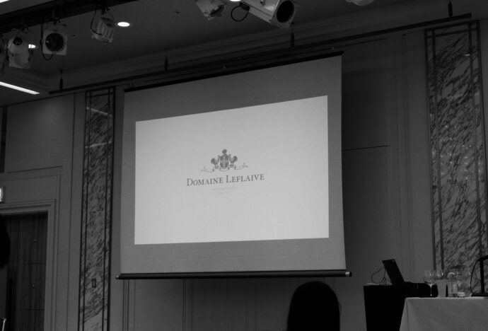 DOMAINE LEFLAIVE SEMINAR 2025 in HOTEL HANKYU INTERNATIONAL ドメーヌ ルフレーヴ ブリス・ド・ラ・モランディエール氏 来日セミナー イン ホテル東急 インターナショナル どめーぬ るふれーヴ ぶりす・ど・ら・もらんでぃえーる らいにちせみなー ほてる とうきゅう いんたーなしょなる 大阪府大阪市北区茶屋町19番19号 （株）富屋酒店 かぶしきがいしゃ とみやさけてん カブシキガイシャ　トミヤサケテン TOMIYA SAKETEN 　愛知県名古屋市瑞穂区上坂町1-41-2　地酒屋　豊盃　HOUHAI ほうはい　ホーハイ　三浦酒造  MIURASHUZO日高見　ひたかみ　ヒタカミ HITAKAMI  平孝酒造　HIRAKOSHUZO 天の戸 アマノト　あまのと　AMANOTO　浅舞酒造ASAMAISHUZO　飛露喜 HIROKISHUZOHONTEN　廣木酒造本店　HIROK　大那 DAINA　ダイナ　だいな　菊の里酒造　KIKUNOSATOSHUZO　旭興　KYOKUKO　きょくこう　キョクコウ　渡邉酒造　WATANABESHUZO　仙禽 SENKIN　せんきん　センキン（株）せんきん SENKIN鶴齢　カクレイ　かくれい KAKUREI　青木酒造　AOKISHUZO謙信 ケンシン　けんしん KENSHIN池田屋酒造 IKEDAYASHUZO 白岳仙 HAKUGAKUSEN　ハクガクセン　はくがくせん　安本酒造 YASUMOTOSHUZO 群馬泉 グンマイズミ　ぐんまいずみ 島岡酒造 SHIMAOKASHUZO  喜久醉 きくよい キクヨイKIKUYOI 青島酒造 AOSHIMASHUZO 長珍 ちょうちん　チョウチン長珍酒造CHOCHINSHUZO　みねたからみりん　峯寳 味醂　一子相伝 ミネタカラ　いっしそうでん　イッシソウデン　小笠原味醂 OGASAWARA MIRIN

瀧自慢　たきじまん　タキジマン　瀧自慢酒造　TAKIZIMANSHUZO　田光　TABIKA 早川酒造  HAYAKAWASHUZO　作　ZAKU ざく ザク 清水清三郎商店 SHIMIZUSEIZABUROSHOTEN  篠峯　櫛羅　しのみね　シノミネ　くじら　クジラ　千代酒造　CHIYOSHUZO　雑賀　さいか　サイカ　九重雑賀  KOKONOESAIKA　紀土　鶴梅　無量山　きっど　キッド　KID 　ツルウメ　つるうめ　TURUUME　ムリョウザン　むりょうざん　MURYOZAN　平和酒造　HEIWASHUZO　蒼空　そうくう　ソウクウ　SÔKÛ　藤岡酒造　HUJIOKASHUZO 　宝剣　HOUKEN  宝剣酒造　ほうけんしゅぞう　ホウケンシュゾウ　HOKENSHUZO　清酒竹鶴　小笹屋竹鶴　せいしゅたけつる　セイシュタケツル　おささやたけつる　オササヤタケツル　竹鶴酒造　TAKETURUSHUZO
石鎚　いしづち　イシヅチ　石鎚酒造　ISHIDUCHISHUZO　土佐しらぎく　とさしらぎく　トサシラギク　仙頭酒造場　せんとうしゅぞうじょう　SENDOSHUZOZYO
　
 ブルゴーニュワイン　BOURGOGNE  ボルドーワイン　BORDEAUXカリフォルニアワイン CALIFORNIA  シャンパーニュ  SHAMPAGNEアルザスワイン ALSACE ドイツワイン WEIN GERMAN WINE 専門店　ライカM11　ズミルックス50　レンズ　代表　上田豊二　　きき酒師　焼酎アドバイザー　シャンパーニュシュヴァリエ　堀田駅より徒歩10分　熱田神宮駅より徒歩10分
市バス　牛巻より徒歩３分　地下鉄堀田駅より徒歩１５分　名古屋高速堀田出口より車で２分　牛巻交差点より徒歩５分　レトロ街並み　瓦屋根　裏道　大通りより二本入る　CLASSIC CARクラッシックカー CLASSIC BIKE　クラッシックバイク INTERIA　インテリア　　FASHION　ファッション　MUSIC　音楽　LOVE　SAKE SHOP　酒屋
センス　クリエイト　おたく　　MANIAマニア MOVIE　映画　CINEMA シネマ　2024年春オープン予定 いいねタウン瑞穂 iiNE マルシェ内　グランクレア瑞穂 いいねタウン瑞穂  愛知県名古屋市瑞穂区宝田町四丁目2番、3番2　春敲町三丁目23番1（地番） 魚太郎　UOTARO MIZUHO うおたろう　ウオタロウ　なごやみずほてん　ナゴヤミズホテン　 名古屋瑞穂店  車で1分　徒歩5分　丸明 瑞穂店  MARUAKI MIZUHO　マルアキ ミズホテン　まるあき みずほてん　 徒歩10分　車3分　焼肉 美奈登  ヤキニクミナト　やきにくみなと YAKINIKU MINATO 車で2分　徒歩10分  どての品川　DOTENO SHINAGAWA　ドテノシナガワ　どてのしながわ　車で30秒　徒歩1分昇福亭　SHOHUKUTEI しょうふくてい　ショウフクテイ 街中華　マニア　大盛り　個性派  車で5分　徒歩15分  名店 近くにたくさんあり　堀田バンザイ　牛巻バンザイ　名古屋のへそ


