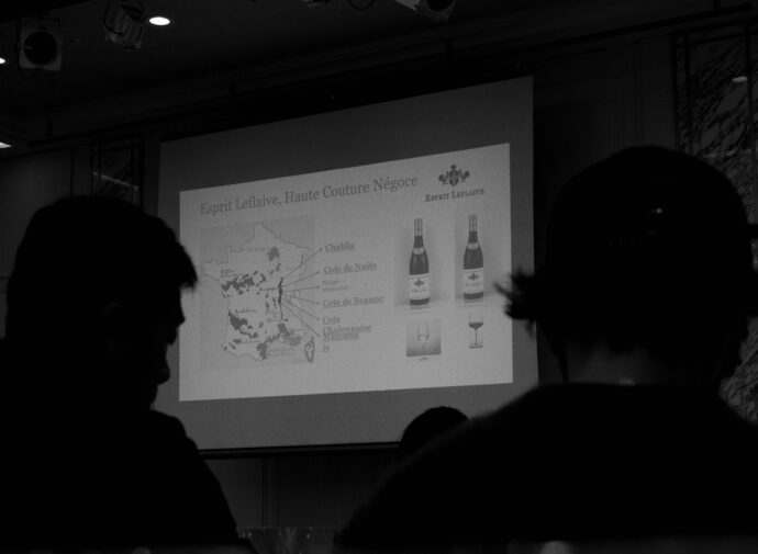 DOMAINE LEFLAIVE SEMINAR 2025 in HOTEL HANKYU INTERNATIONAL ドメーヌ ルフレーヴ ブリス・ド・ラ・モランディエール氏 来日セミナー イン ホテル東急 インターナショナル どめーぬ るふれーヴ ぶりす・ど・ら・もらんでぃえーる らいにちせみなー ほてる とうきゅう いんたーなしょなる 大阪府大阪市北区茶屋町19番19号 （株）富屋酒店 かぶしきがいしゃ とみやさけてん カブシキガイシャ　トミヤサケテン TOMIYA SAKETEN 　愛知県名古屋市瑞穂区上坂町1-41-2　地酒屋　豊盃　HOUHAI ほうはい　ホーハイ　三浦酒造  MIURASHUZO日高見　ひたかみ　ヒタカミ HITAKAMI  平孝酒造　HIRAKOSHUZO 天の戸 アマノト　あまのと　AMANOTO　浅舞酒造ASAMAISHUZO　飛露喜 HIROKISHUZOHONTEN　廣木酒造本店　HIROK　大那 DAINA　ダイナ　だいな　菊の里酒造　KIKUNOSATOSHUZO　旭興　KYOKUKO　きょくこう　キョクコウ　渡邉酒造　WATANABESHUZO　仙禽 SENKIN　せんきん　センキン（株）せんきん SENKIN鶴齢　カクレイ　かくれい KAKUREI　青木酒造　AOKISHUZO謙信 ケンシン　けんしん KENSHIN池田屋酒造 IKEDAYASHUZO 白岳仙 HAKUGAKUSEN　ハクガクセン　はくがくせん　安本酒造 YASUMOTOSHUZO 群馬泉 グンマイズミ　ぐんまいずみ 島岡酒造 SHIMAOKASHUZO  喜久醉 きくよい キクヨイKIKUYOI 青島酒造 AOSHIMASHUZO 長珍 ちょうちん　チョウチン長珍酒造CHOCHINSHUZO　みねたからみりん　峯寳 味醂　一子相伝 ミネタカラ　いっしそうでん　イッシソウデン　小笠原味醂 OGASAWARA MIRIN

瀧自慢　たきじまん　タキジマン　瀧自慢酒造　TAKIZIMANSHUZO　田光　TABIKA 早川酒造  HAYAKAWASHUZO　作　ZAKU ざく ザク 清水清三郎商店 SHIMIZUSEIZABUROSHOTEN  篠峯　櫛羅　しのみね　シノミネ　くじら　クジラ　千代酒造　CHIYOSHUZO　雑賀　さいか　サイカ　九重雑賀  KOKONOESAIKA　紀土　鶴梅　無量山　きっど　キッド　KID 　ツルウメ　つるうめ　TURUUME　ムリョウザン　むりょうざん　MURYOZAN　平和酒造　HEIWASHUZO　蒼空　そうくう　ソウクウ　SÔKÛ　藤岡酒造　HUJIOKASHUZO 　宝剣　HOUKEN  宝剣酒造　ほうけんしゅぞう　ホウケンシュゾウ　HOKENSHUZO　清酒竹鶴　小笹屋竹鶴　せいしゅたけつる　セイシュタケツル　おささやたけつる　オササヤタケツル　竹鶴酒造　TAKETURUSHUZO
石鎚　いしづち　イシヅチ　石鎚酒造　ISHIDUCHISHUZO　土佐しらぎく　とさしらぎく　トサシラギク　仙頭酒造場　せんとうしゅぞうじょう　SENDOSHUZOZYO
　
 ブルゴーニュワイン　BOURGOGNE  ボルドーワイン　BORDEAUXカリフォルニアワイン CALIFORNIA  シャンパーニュ  SHAMPAGNEアルザスワイン ALSACE ドイツワイン WEIN GERMAN WINE 専門店　ライカM11　ズミルックス50　レンズ　代表　上田豊二　　きき酒師　焼酎アドバイザー　シャンパーニュシュヴァリエ　堀田駅より徒歩10分　熱田神宮駅より徒歩10分
市バス　牛巻より徒歩３分　地下鉄堀田駅より徒歩１５分　名古屋高速堀田出口より車で２分　牛巻交差点より徒歩５分　レトロ街並み　瓦屋根　裏道　大通りより二本入る　CLASSIC CARクラッシックカー CLASSIC BIKE　クラッシックバイク INTERIA　インテリア　　FASHION　ファッション　MUSIC　音楽　LOVE　SAKE SHOP　酒屋
センス　クリエイト　おたく　　MANIAマニア MOVIE　映画　CINEMA シネマ　2024年春オープン予定 いいねタウン瑞穂 iiNE マルシェ内　グランクレア瑞穂 いいねタウン瑞穂  愛知県名古屋市瑞穂区宝田町四丁目2番、3番2　春敲町三丁目23番1（地番） 魚太郎　UOTARO MIZUHO うおたろう　ウオタロウ　なごやみずほてん　ナゴヤミズホテン　 名古屋瑞穂店  車で1分　徒歩5分　丸明 瑞穂店  MARUAKI MIZUHO　マルアキ ミズホテン　まるあき みずほてん　 徒歩10分　車3分　焼肉 美奈登  ヤキニクミナト　やきにくみなと YAKINIKU MINATO 車で2分　徒歩10分  どての品川　DOTENO SHINAGAWA　ドテノシナガワ　どてのしながわ　車で30秒　徒歩1分昇福亭　SHOHUKUTEI しょうふくてい　ショウフクテイ 街中華　マニア　大盛り　個性派  車で5分　徒歩15分  名店 近くにたくさんあり　堀田バンザイ　牛巻バンザイ　名古屋のへそ


