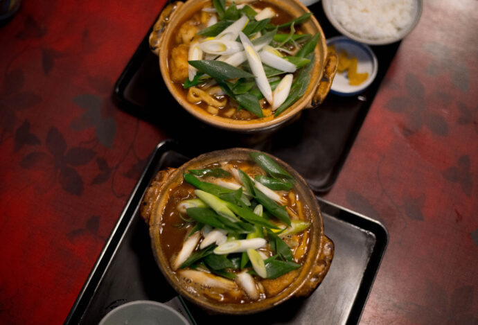 まことや マコトヤ MAKOTOYA　味噌煮込み みそにこみ ミソニコミ うどん ウドン UDON MISONIKOMI 愛知県名古屋市昭和区壇渓通4-14 （株）富屋酒店 かぶしきがいしゃ とみやさけてん カブシキガイシャ　トミヤサケテン TOMIYA SAKETEN 　愛知県名古屋市瑞穂区上坂町1-41-2　地酒屋　豊盃　HOUHAI ほうはい　ホーハイ　三浦酒造  MIURASHUZO日高見　ひたかみ　ヒタカミ HITAKAMI  平孝酒造　HIRAKOSHUZO 天の戸 アマノト　あまのと　AMANOTO　浅舞酒造ASAMAISHUZO　飛露喜 HIROKISHUZOHONTEN　廣木酒造本店　HIROK　大那 DAINA　ダイナ　だいな　菊の里酒造　KIKUNOSATOSHUZO　旭興　KYOKUKO　きょくこう　キョクコウ　渡邉酒造　WATANABESHUZO　仙禽 SENKIN　せんきん　センキン（株）せんきん SENKIN鶴齢　カクレイ　かくれい KAKUREI　青木酒造　AOKISHUZO謙信 ケンシン　けんしん KENSHIN池田屋酒造 IKEDAYASHUZO 白岳仙 HAKUGAKUSEN　ハクガクセン　はくがくせん　安本酒造 YASUMOTOSHUZO 群馬泉 グンマイズミ　ぐんまいずみ 島岡酒造 SHIMAOKASHUZO  喜久醉 きくよい キクヨイKIKUYOI 青島酒造 AOSHIMASHUZO 長珍 ちょうちん　チョウチン長珍酒造CHOCHINSHUZO　みねたからみりん　峯寳 味醂　一子相伝 ミネタカラ　いっしそうでん　イッシソウデン　小笠原味醂 OGASAWARA MIRIN

瀧自慢　たきじまん　タキジマン　瀧自慢酒造　TAKIZIMANSHUZO　田光　TABIKA 早川酒造  HAYAKAWASHUZO　作　ZAKU ざく ザク 清水清三郎商店 SHIMIZUSEIZABUROSHOTEN  篠峯　櫛羅　しのみね　シノミネ　くじら　クジラ　千代酒造　CHIYOSHUZO　雑賀　さいか　サイカ　九重雑賀  KOKONOESAIKA　紀土　鶴梅　無量山　きっど　キッド　KID 　ツルウメ　つるうめ　TURUUME　ムリョウザン　むりょうざん　MURYOZAN　平和酒造　HEIWASHUZO　蒼空　そうくう　ソウクウ　SÔKÛ　藤岡酒造　HUJIOKASHUZO 　宝剣　HOUKEN  宝剣酒造　ほうけんしゅぞう　ホウケンシュゾウ　HOKENSHUZO　清酒竹鶴　小笹屋竹鶴　せいしゅたけつる　セイシュタケツル　おささやたけつる　オササヤタケツル　竹鶴酒造　TAKETURUSHUZO
石鎚　いしづち　イシヅチ　石鎚酒造　ISHIDUCHISHUZO　土佐しらぎく　とさしらぎく　トサシラギク　仙頭酒造場　せんとうしゅぞうじょう　SENDOSHUZOZYO
　
 ブルゴーニュワイン　BOURGOGNE  ボルドーワイン　BORDEAUXカリフォルニアワイン CALIFORNIA  シャンパーニュ  SHAMPAGNEアルザスワイン ALSACE ドイツワイン WEIN GERMAN WINE 専門店　ライカM11　ズミルックス50　レンズ　代表　上田豊二　　きき酒師　焼酎アドバイザー　シャンパーニュシュヴァリエ　堀田駅より徒歩10分　熱田神宮駅より徒歩10分
市バス　牛巻より徒歩３分　地下鉄堀田駅より徒歩１５分　名古屋高速堀田出口より車で２分　牛巻交差点より徒歩５分　レトロ街並み　瓦屋根　裏道　大通りより二本入る　CLASSIC CARクラッシックカー CLASSIC BIKE　クラッシックバイク INTERIA　インテリア　　FASHION　ファッション　MUSIC　音楽　LOVE　SAKE SHOP　酒屋
センス　クリエイト　おたく　　MANIAマニア MOVIE　映画　CINEMA シネマ　2024年春オープン予定 いいねタウン瑞穂 iiNE マルシェ内　グランクレア瑞穂 いいねタウン瑞穂  愛知県名古屋市瑞穂区宝田町四丁目2番、3番2　春敲町三丁目23番1（地番） 魚太郎　UOTARO MIZUHO うおたろう　ウオタロウ　なごやみずほてん　ナゴヤミズホテン　 名古屋瑞穂店  車で1分　徒歩5分　丸明 瑞穂店  MARUAKI MIZUHO　マルアキ ミズホテン　まるあき みずほてん　 徒歩10分　車3分　焼肉 美奈登  ヤキニクミナト　やきにくみなと YAKINIKU MINATO 車で2分　徒歩10分  どての品川　DOTENO SHINAGAWA　ドテノシナガワ　どてのしながわ　車で30秒　徒歩1分昇福亭　SHOHUKUTEI しょうふくてい　ショウフクテイ 街中華　マニア　大盛り　個性派  車で5分　徒歩15分  名店 近くにたくさんあり　堀田バンザイ　牛巻バンザイ　名古屋のへそ


