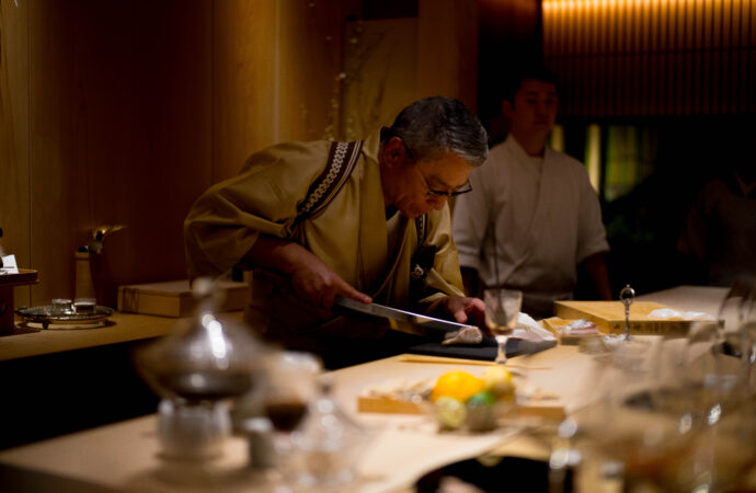 鮨 ふじさわ SUSHI HUZISAWA すし ふじさわ スシ フジサワ 愛知県名古屋市天白区植田山1-111-1　
DOMAINE LEFLAIVE ドメーヌ ルフレーヴ ディナー会 2025年1月22日（水） 19：00～ 会費150000円
4代目当主ブリス・ド・ラ・モランディエール クルチエ野口様 輸入元 ラック・コーポレーション LUC CORPOREITION  OPIUM オピューム  おぴゅーむ 原田 すぐる 福岡県福岡市中央区西中洲2-26 102 燦瓢閣 （株）富屋酒店 かぶしきがいしゃ とみやさけてん カブシキガイシャ　トミヤサケテン TOMIYA SAKETEN 　愛知県名古屋市瑞穂区上坂町1-41-2　地酒屋　豊盃　HOUHAI ほうはい　ホーハイ　三浦酒造  MIURASHUZO日高見　ひたかみ　ヒタカミ HITAKAMI  平孝酒造　HIRAKOSHUZO 天の戸 アマノト　あまのと　AMANOTO　浅舞酒造ASAMAISHUZO　飛露喜 HIROKISHUZOHONTEN　廣木酒造本店　HIROK　大那 DAINA　ダイナ　だいな　菊の里酒造　KIKUNOSATOSHUZO　旭興　KYOKUKO　きょくこう　キョクコウ　渡邉酒造　WATANABESHUZO　仙禽 SENKIN　せんきん　センキン（株）せんきん SENKIN鶴齢　カクレイ　かくれい KAKUREI　青木酒造　AOKISHUZO謙信 ケンシン　けんしん KENSHIN池田屋酒造 IKEDAYASHUZO 白岳仙 HAKUGAKUSEN　ハクガクセン　はくがくせん　安本酒造 YASUMOTOSHUZO 群馬泉 グンマイズミ　ぐんまいずみ 島岡酒造 SHIMAOKASHUZO  喜久醉 きくよい キクヨイKIKUYOI 青島酒造 AOSHIMASHUZO 長珍 ちょうちん　チョウチン長珍酒造CHOCHINSHUZO　みねたからみりん　峯寳 味醂　一子相伝 ミネタカラ　いっしそうでん　イッシソウデン　小笠原味醂 OGASAWARA MIRIN

瀧自慢　たきじまん　タキジマン　瀧自慢酒造　TAKIZIMANSHUZO　田光　TABIKA 早川酒造  HAYAKAWASHUZO　作　ZAKU ざく ザク 清水清三郎商店 SHIMIZUSEIZABUROSHOTEN  篠峯　櫛羅　しのみね　シノミネ　くじら　クジラ　千代酒造　CHIYOSHUZO　雑賀　さいか　サイカ　九重雑賀  KOKONOESAIKA　紀土　鶴梅　無量山　きっど　キッド　KID 　ツルウメ　つるうめ　TURUUME　ムリョウザン　むりょうざん　MURYOZAN　平和酒造　HEIWASHUZO　蒼空　そうくう　ソウクウ　SÔKÛ　藤岡酒造　HUJIOKASHUZO 　宝剣　HOUKEN  宝剣酒造　ほうけんしゅぞう　ホウケンシュゾウ　HOKENSHUZO　清酒竹鶴　小笹屋竹鶴　せいしゅたけつる　セイシュタケツル　おささやたけつる　オササヤタケツル　竹鶴酒造　TAKETURUSHUZO
石鎚　いしづち　イシヅチ　石鎚酒造　ISHIDUCHISHUZO　土佐しらぎく　とさしらぎく　トサシラギク　仙頭酒造場　せんとうしゅぞうじょう　SENDOSHUZOZYO
　
 ブルゴーニュワイン　BOURGOGNE  ボルドーワイン　BORDEAUXカリフォルニアワイン CALIFORNIA  シャンパーニュ  SHAMPAGNEアルザスワイン ALSACE ドイツワイン WEIN GERMAN WINE 専門店　ライカM11　ズミルックス50　レンズ　代表　上田豊二　　きき酒師　焼酎アドバイザー　シャンパーニュシュヴァリエ　堀田駅より徒歩10分　熱田神宮駅より徒歩10分
市バス　牛巻より徒歩３分　地下鉄堀田駅より徒歩１５分　名古屋高速堀田出口より車で２分　牛巻交差点より徒歩５分　レトロ街並み　瓦屋根　裏道　大通りより二本入る　CLASSIC CARクラッシックカー CLASSIC BIKE　クラッシックバイク INTERIA　インテリア　　FASHION　ファッション　MUSIC　音楽　LOVE　SAKE SHOP　酒屋
センス　クリエイト　おたく　　MANIAマニア MOVIE　映画　CINEMA シネマ　2024年春オープン予定 いいねタウン瑞穂 iiNE マルシェ内　グランクレア瑞穂 いいねタウン瑞穂  愛知県名古屋市瑞穂区宝田町四丁目2番、3番2　春敲町三丁目23番1（地番） 魚太郎　UOTARO MIZUHO うおたろう　ウオタロウ　なごやみずほてん　ナゴヤミズホテン　 名古屋瑞穂店  車で1分　徒歩5分　丸明 瑞穂店  MARUAKI MIZUHO　マルアキ ミズホテン　まるあき みずほてん　 徒歩10分　車3分　焼肉 美奈登  ヤキニクミナト　やきにくみなと YAKINIKU MINATO 車で2分　徒歩10分  どての品川　DOTENO SHINAGAWA　ドテノシナガワ　どてのしながわ　車で30秒　徒歩1分昇福亭　SHOHUKUTEI しょうふくてい　ショウフクテイ 街中華　マニア　大盛り　個性派  車で5分　徒歩15分  名店 近くにたくさんあり　堀田バンザイ　牛巻バンザイ　名古屋のへそ


